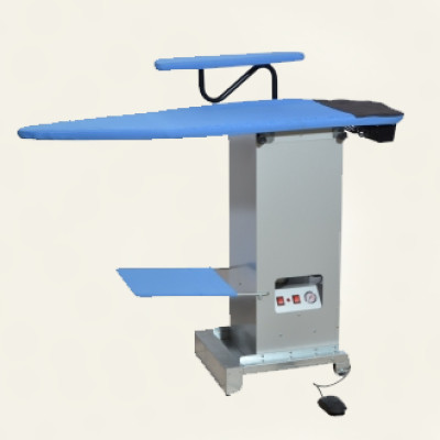 Гладильный стол со встроенным парогенератором LELIT PKSB 500